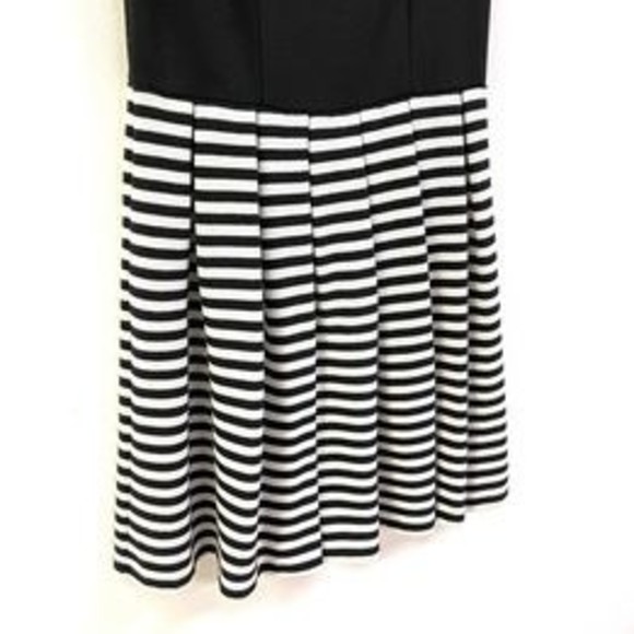 Xhilaration Woman Black White Striped Poly Spandex Sleeveless Dress size XS/S - Picture 2 of 6